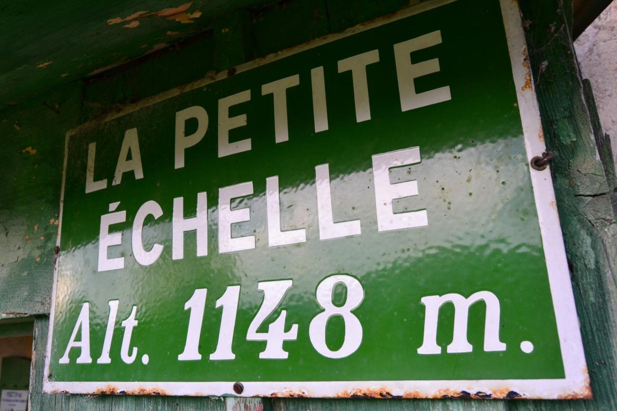 La Petite Echelle 호텔 Rochejean 외부 사진